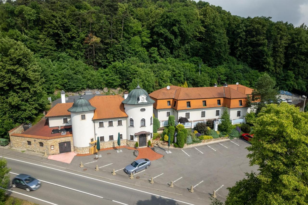 Hotel Zamecek Pod Hradem Stary Jicin 111 المظهر الخارجي الصورة