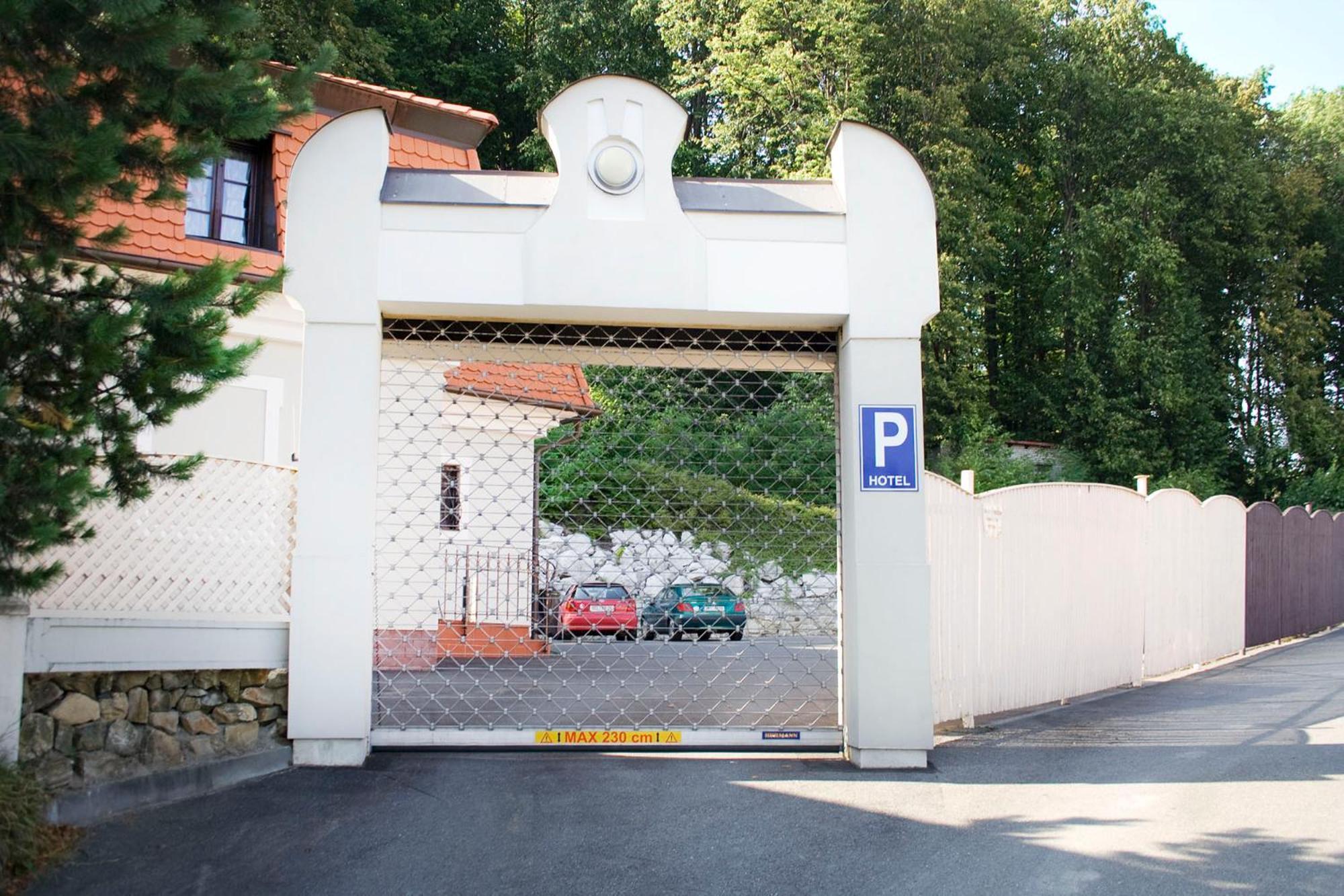 Hotel Zamecek Pod Hradem Stary Jicin 111 المظهر الخارجي الصورة